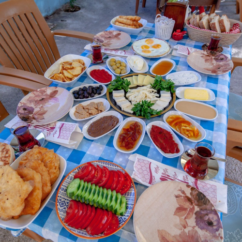 Serpme köy kahvaltısı
